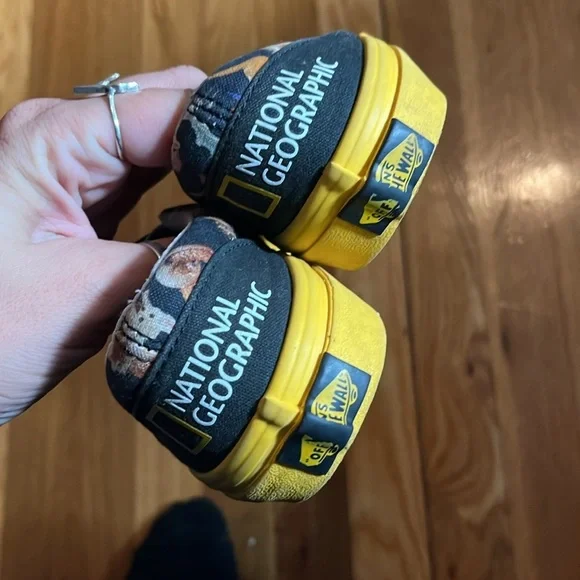 Kids Vans x National Geographic low top size 1.5 see pics GUC. - Picture 4 of 6